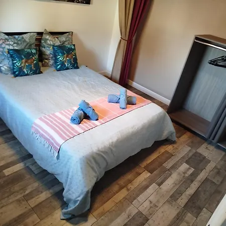 Hébergement de vacances Escapade Du Roi Henri Iv A Entierement Privee 6 Personnes & Bebe Avec Spa, Brasero & Piscine Ideale Vacances, Week-end, Repos Ou Teletravail *