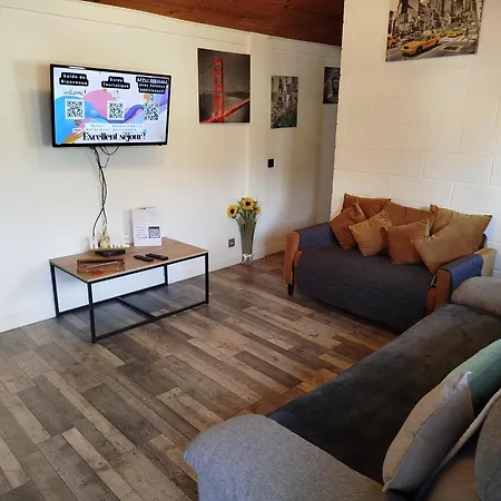Hébergement de vacances Escapade Du Roi Henri Iv A Entierement Privee 6 Personnes & Bebe Avec Spa, Brasero & Piscine Ideale Vacances, Week-end, Repos Ou Teletravail *