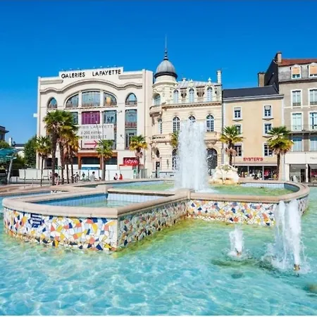 Hébergement de vacances Escapade Du Roi Henri Iv A Entierement Privee 6 Personnes & Bebe Avec Spa, Brasero & Piscine Ideale Vacances, Week-end, Repos Ou Teletravail Pau