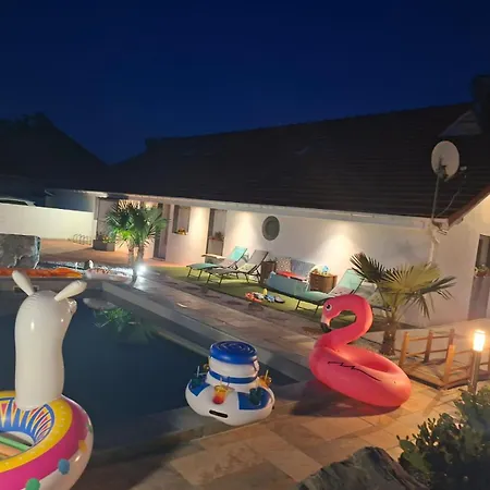 Escapade Du Roi Henri Iv A Maison Entierement Privee 6 Personnes & Bebe Avec Piscine, Spa, Brasero & Plancha Ideal Vacances, Week-end, Repos Ou Teletravail Σπίτι διακοπών